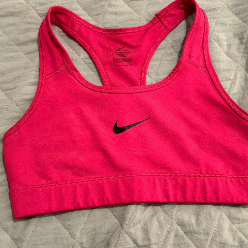 NIKE sports bra hot pink size small